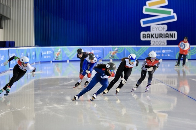 04 / 2000M MIXED TEAM RELAY